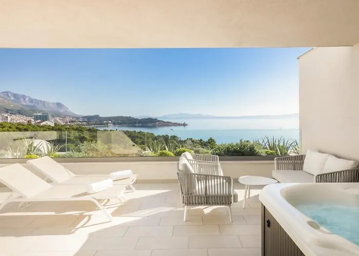 Aminess Laurel Khalani 5*