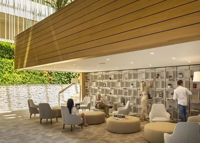 Aminess Laurel Khalani 5*