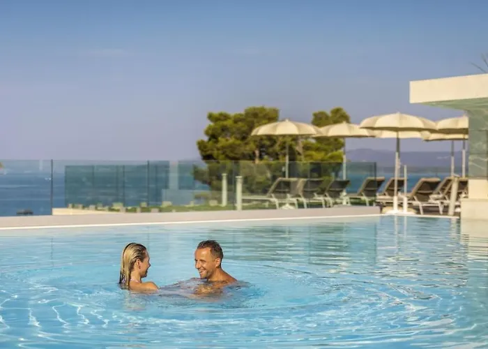 Aminess Laurel Khalani