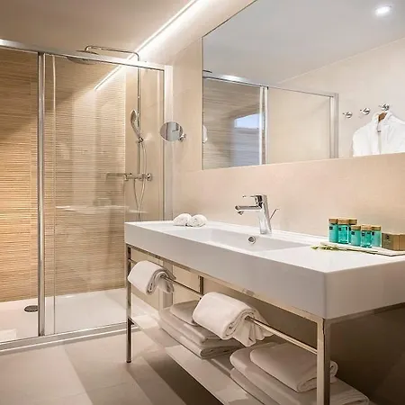 Aminess Laurel Khalani